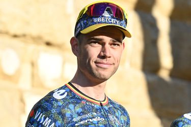 'Wout van Aert heeft planning voor 2025 rond: Belg begint wegseizoen in Spanje'