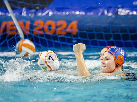 Nederlandse waterpolosters herstellen zich van WK-nederlaag en rollen Kazachstan op