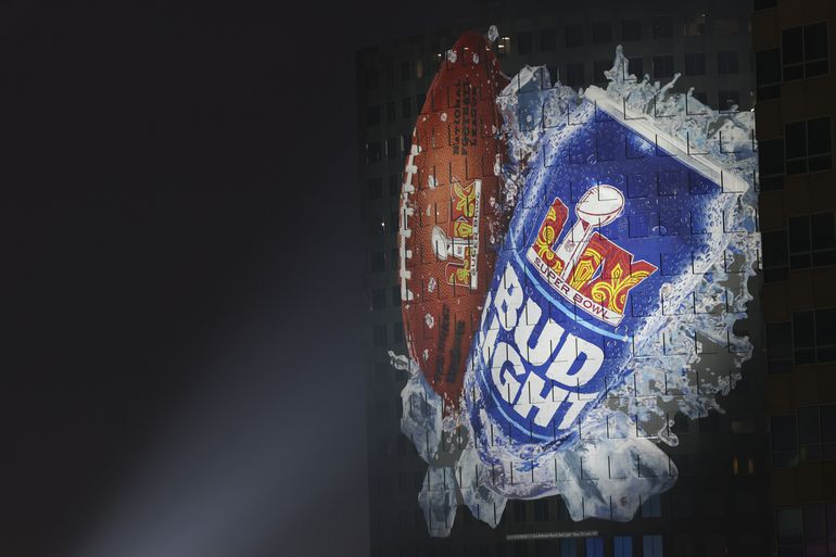 Dit miljoenenbedrag betalen bedrijven voor een reclamespotje bij de Super Bowl