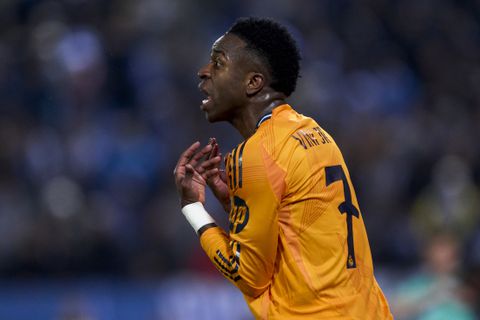 Spaanse media zien chaos in kleedkamer Real Madrid: 'Vinicius Junior heeft ruzie met teamgenoten'