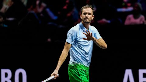 Veelbesproken toptennisser stelt na pijnlijke nederlaag in Rotterdam: 'Ik win nog steeds heel veel geld'