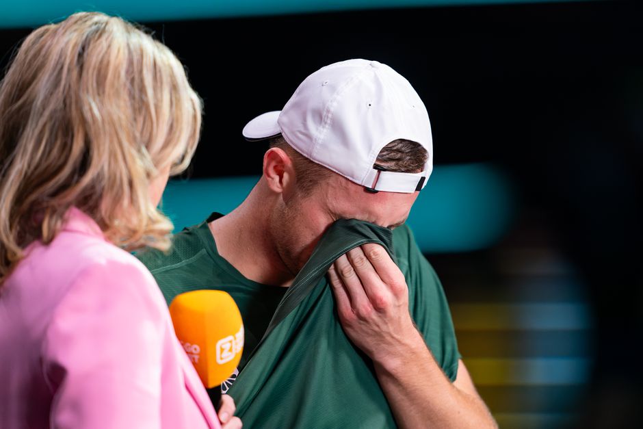 Tallon Griekspoor teleurgesteld door 'oncomfortabele' Stefanos Tsitsipas: 'Deze doet wel even pijn'