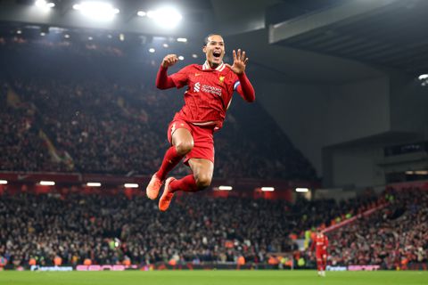 Wervelend Liverpool houdt ultieme droom levend: Arne Slot mag zich opmaken voor eerste finale op iconisch Wembley