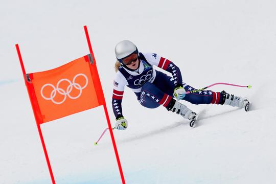 Skisensatie Linsey Vonn voltooit olympische afdaling na zware crash: 'Het zal lastig worden'