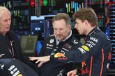 Grote baas Red Bull Racing bemoeit zich ook met mogelijk vertrek Max Verstappen: 'Hij heeft veel aan ons te danken'