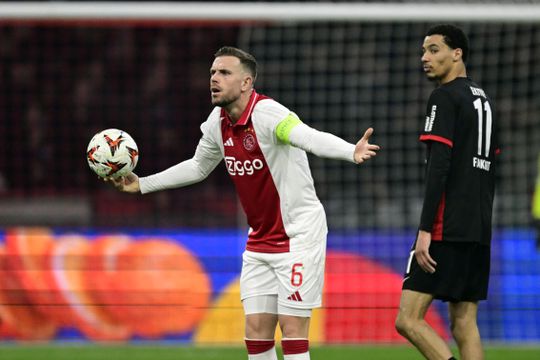 Dramatische avond voor Ajax in Europa League na blessure en discutabel moment