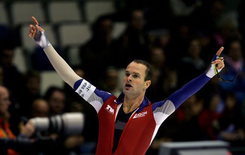 Schaatsicoon Erben Wennemars bij afscheid van markante schaatscoach met hondenfluitje: 'Hij verzaakt nooit'