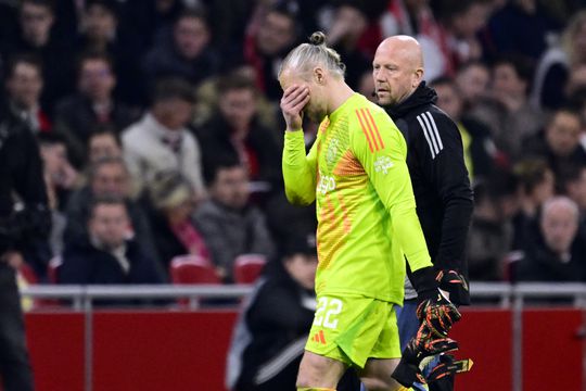 Meer duidelijkheid over blessure Remko Pasveer: 'Voelde helaas direct dat het niet goed zat'
