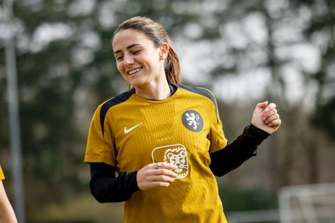 Veelbesproken Daniëlle van de Donk klaar voor rentree bij Oranje Leeuwinnen: 'Ze kan spelen'
