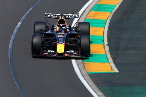 Max Verstappen laat zich zien bij eerste vrije trainingen F1-seizoen, Ferrari's en McLaren's starten sterk in Australië