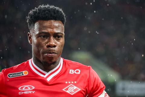 Veroordeelde Quincy Promes kijkt af bij Marco Borsato in hoop op vrijlating