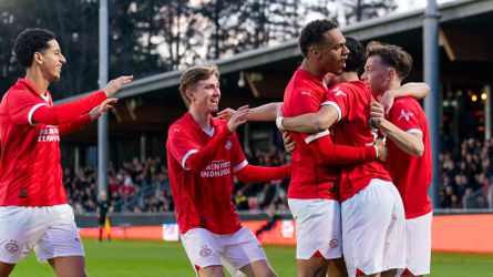 Joey Veerman verklapt bijnaam van Jesper Uneken en Peter Bosz is niet verbaasd over zijn goal