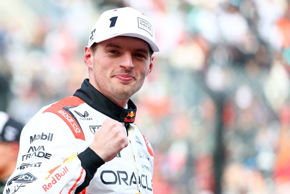 Max Verstappen rijdt Formule 1-legende Michael Schumacher uit de boeken met indrukwekkende zege in Japan