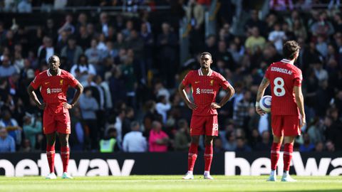 Kampioenskoorts bij Liverpool? Trainer Arne Slot beleeft waardeloze middag bij Fulham