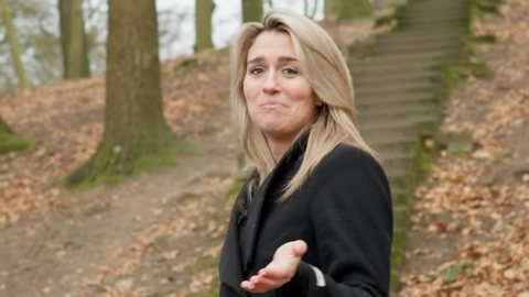 Tophandbalster Estavana Polman neemt dochtertje (7) mee naar bijzondere plek