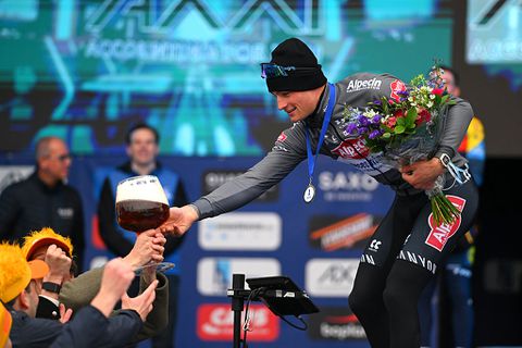 Bijzonder verzoek voor Mathieu van der Poel in Ronde van Vlaanderen: 'Dan moet hij trakteren'