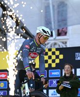 Mathieu van der Poel voor de start van de Ronde van Vlaanderen. ©Getty Images