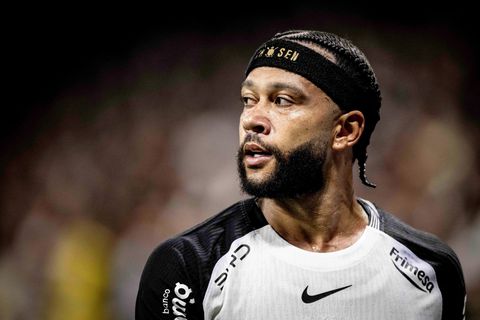 Oranje-icoon Memphis Depay haalt plots keihard uit: 'Ze moeten gewoon relaxen'