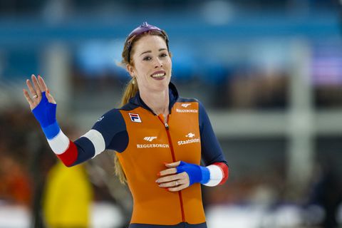 Topschaatsster Antoinette Rijpma-de Jong hint tijdens feestelijke dag opnieuw op bijzonder uitstapje