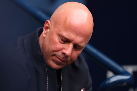 Zorgen nemen toe voor Arne Slot: spoedoverleg bij Liverpool na nieuwe deceptie