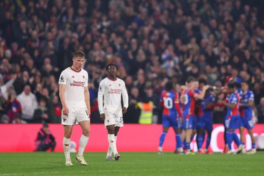 Nieuwe afgang Erik ten Hag: Crystal Palace speelt Manchester United compleet overhoop