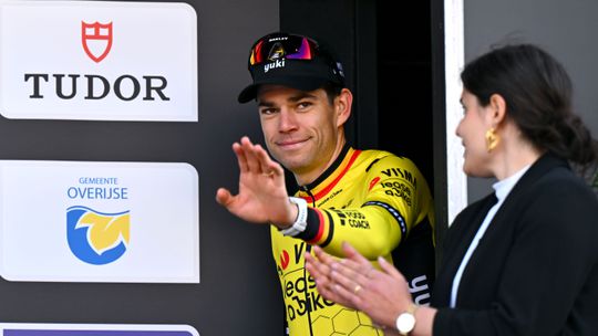 'Grootste spektakel zit hier': waarom Wout van Aert blikvanger, maar geen topfavoriet is in de Giro d'Italia
