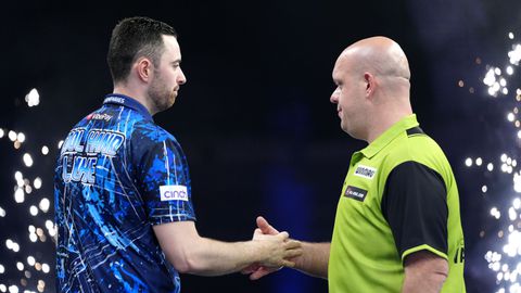 Medelijden met tegenstander van topdarter Michael van Gerwen: 'Dat is lullig voor hem'