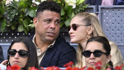 René van der Gijp verbaast zich over virale video van dronken Ronaldo: 'Wat een circus joh'