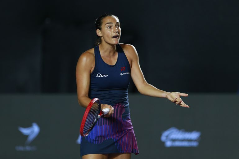 Gevallen toptennisster doet boekje open over 'ondraaglijke pijn': 'Zijn we te ver gegaan in de sportwereld?'