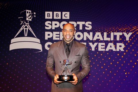 Thierry Henry eert in 12 minuten durend betoog Nederlandse voetbalbreinen: 'Zij bedachten dit'