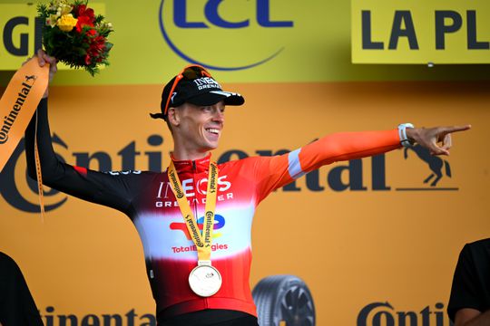 Toprenner Thymen Arensman moet kopmanschap delen in Giro d'Italia: 'Dat geeft kracht'