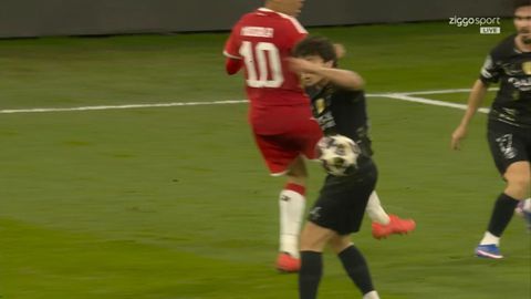 Dit is de reden dat Bayern München geen penalty kreeg voor de handsbal van Paris Saint-Germain