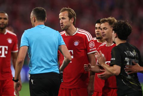 'Frustratie en woede' bij Bayern München na opmerkelijke actie: 'De Allianz Arena barst los in lawaai!'