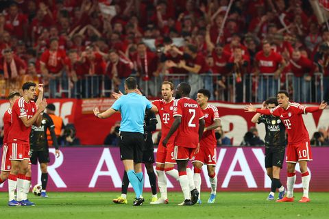 Ex-toparbiter Mario van der Ende luidt noodklok na veelbesproken handsbal bij Bayern München - PSG