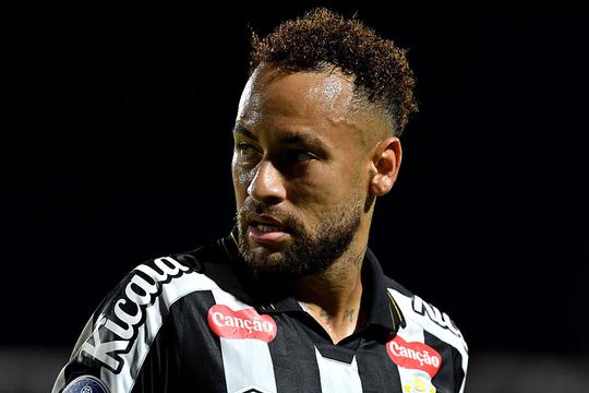 Van mishandeling beschuldigde Neymar reageert voor het eerst op incident: 'Ik ben iets te ver gegaan'