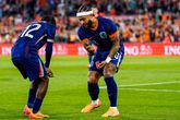 Memphis Depay verraste Jeremie Frimpong met speciaal dansje na goal: 'Hij wist gelijk wat hij moest doen'
