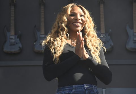 Tennislegende Serena Williams is ten einde raad over dochtertje: 'Ze houdt van feesten'