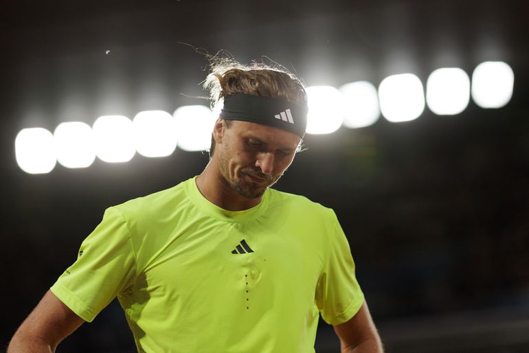 Familieleden van uitgeschakelde toptennisser onder vuur: 'Het was niet goed genoeg'