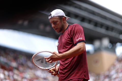 Nieuwe domper voor toptennisser Tallon Griekspoor na opgave Roland Garros: 'Enorm teleurgesteld'