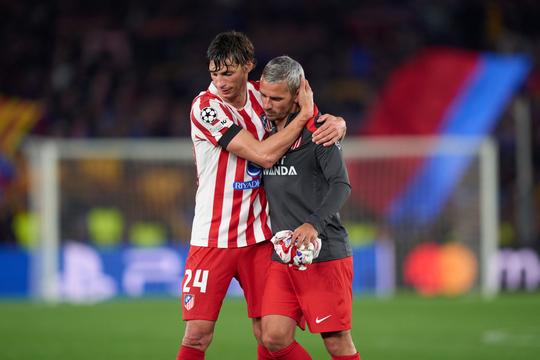 Topvoetballer (29) spreekt openlijk over de dood van zijn zusje (5): 'Het was een erg moeilijke tijd'