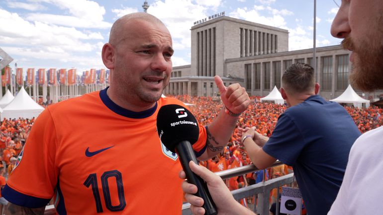Emoties bij Wesley Sneijder na opwachting op het veld bij Nederland: 'Het doet me toch wel wat'