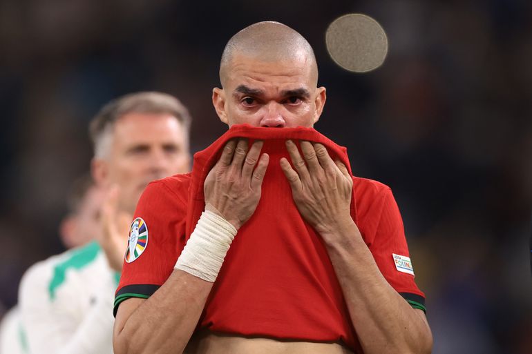 Tot tranen geroerde Pepe (41): 'Dit is niet het juiste moment'