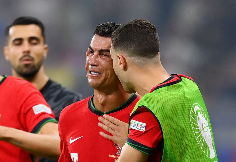 Cristiano Ronaldo laat met speciale boodschap van zich horen na exit op EK voetbal