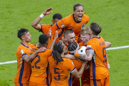 Dit zijn de rapportcijfers van Oranje: Stefan de Vrij man van de wedstrijd