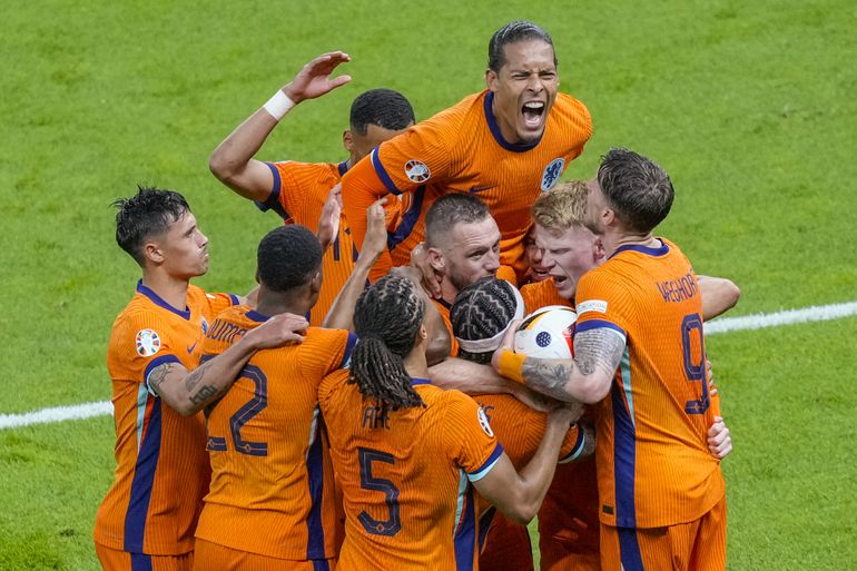 Man van de wedstrijd leidt strijdend Nederlands elftal naar de halve finale: dit zijn de rapportcijfers van Oranje
