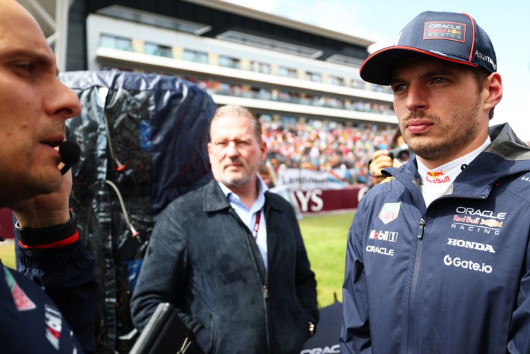 WK-stand Formule 1: Max Verstappen moet zich na glijpartij op Silverstone richten op plek drie