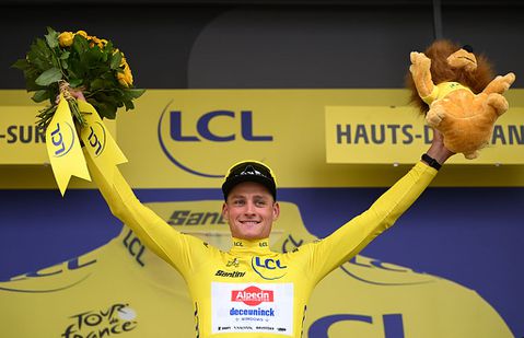 Sublieme Mathieu van der Poel verslaat Tadej Pogacar en boekt sensationele dubbelslag in Tour de France