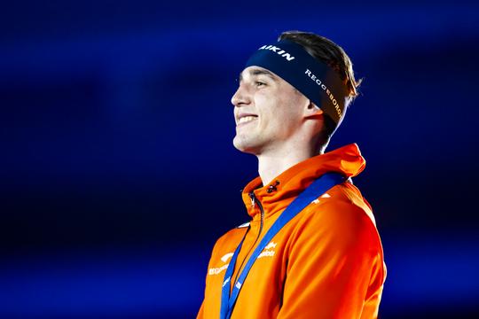 Topschaatser Jenning de Boo voelt zich bevoorrecht met speciale dag: 'Ontzettend veel geluk gehad'