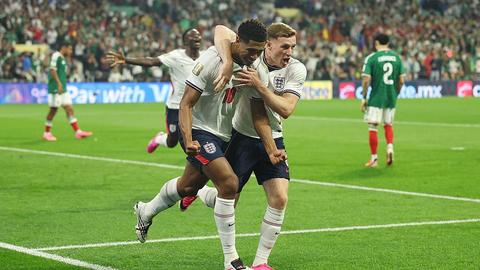 Live WK voetbal | Engeland en Mexico zorgen voor complete chaos in knotsgekke eerste helft