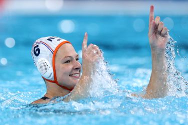 De mooiste foto's van de waterpolosters: Oranje kan olympisch sprookje van 2008 nog altijd herhalen na zege op Italië in kwartfinale